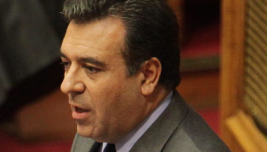 Ερώτηση του Μάνου Κόνσολα για την άμεση ανακατασκευή του κτιρίου στο οποίο στεγάζονται το Γυμνάσιο Πηγαδίων και το ΕΠΑΛ στην Κάρπαθο