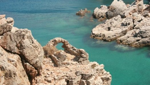 Πρόταση του Μάνου Κόνσολα η θεσμοθέτηση της Προστατευόμενης Περιοχής Καρπάθου – Σαρίας και η ενίσχυση της λειτουργίας του Φορέα Διαχείρισής της