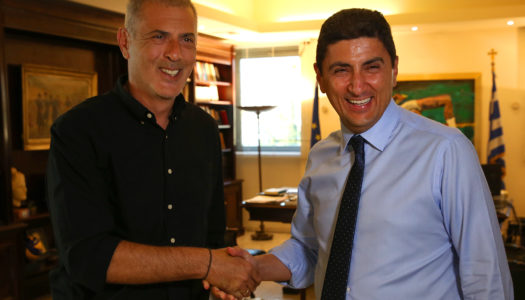 Συνάντηση του Υφυπουργού Πολιτισμού και Αθλητισμού Λευτέρη Αυγενάκη με  τον Δήμαρχο Πειραιά και  πρόεδρο της ΠΑΕ Ολυμπιακός, Γιώργο Μώραλη