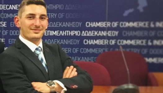 ΜΗΝΑΣ ΛΥΡΙΣΤΗΣ: Είναι ο τουρισμός η μόνη ελπίδα της Μυκόνου;