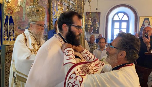 Χειροτονία σε Πρεσβύτερο του π.Μιχαήλ Φράγκου από τον Μητροπολίτη Καρπάθου-Κάσου κ.κ. Αμβρόσιο στις Μενετές Καρπάθου