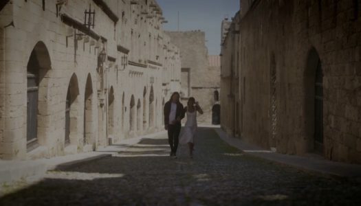 H Warner Bros επενδύει στη Ρόδο με 4 παραγωγές