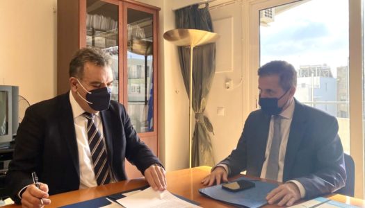 ΜΑΝΟΣ ΚΟΝΣΟΛΑΣ: «Να κατοχυρωθούν νομοθετικά οι περιουσίες ιδιωτών, που διεκδικεί το Δημόσιο μετά από πολλά χρόνια χωρίς να έχει νόμιμους τίτλους ή το τεκμήριο κυριότητας»