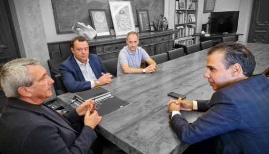 Συνάντηση εργασίας είχε ο Περιφερειάρχης Νοτίου Αιγαίου με τον Γ. Γ. του Υπουργείου Υγείας, Μ. Θεμιστοκλέους, τον Διοικητή της 2ης ΔΥΠΕ, Χ. Ροϊλό και τον Διοικητή του Γ. Νοσοκομείου Ρόδου, Σ. Τσαντή