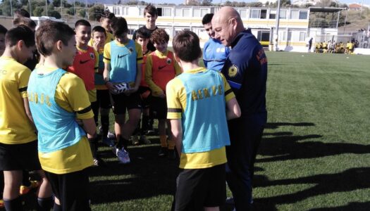  Iapetos Akadimia:Ευχόμαστε, στα παιδιά από όλη την Ελλάδα που θα συμμετάσχουν στην διαδικασία, να χαρούν το αθλητικό περιβάλλον των Σπάτων και το προπονητικό πρόγραμμα που έχει εκπονηθεί…..