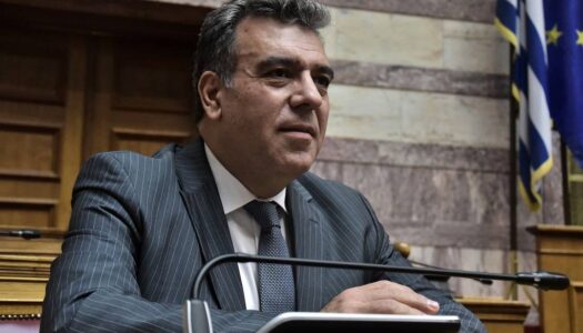 Ο Μάνος Κόνσολας Πρόεδρος της Επιτροπής Περιφερειών της Βουλής με μεγάλη και διακομματική πλειοψηφία