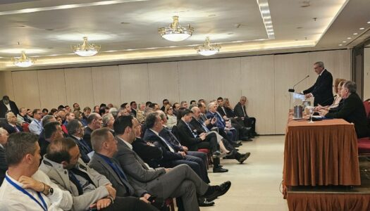 Γιώργος Χατζημάρκος στην Υπουργό Εσωτερικών Νίκη Κεραμέως από το βήμα της ΓΣ της ΠΕΔ: «Οι πρωταθλητές δεν κλαίγονται. Απαιτείται να εξασφαλίσετε σε αυτούς ειδικό πρόγραμμα προπόνησης»