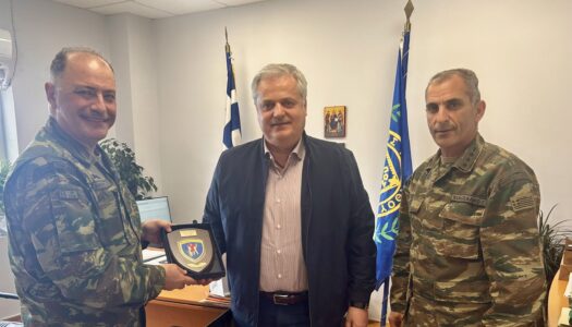 Ο Διοικητής της 95 ΑΔΤΕ Υποστράτηγος  Γεώργιος Μανουράς  στον Δήμο Καρπάθου 
