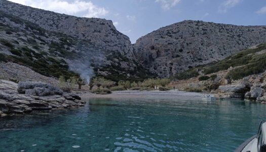 Στάθης Γαρεφαλάκης Αντιδήμαρχος Καρπάθου: Επιχείρηση Καθαριότητας στα Παλάτια Σαρίας!