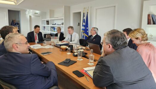 Σε ευρεία κυβερνητική σύσκεψη με τους Υπουργούς Σκέρτσο, Σκυλακάκη και Σδούκου, ο Περιφερειάρχης Γιώργος Χατζημάρκος