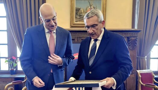 Τον Υπουργό Εθνικής Άμυνας Nικόλαο Δένδια υποδέχθηκε στο γραφείο του ο Περιφερειάρχης Γιώργος Χατζημάρκος