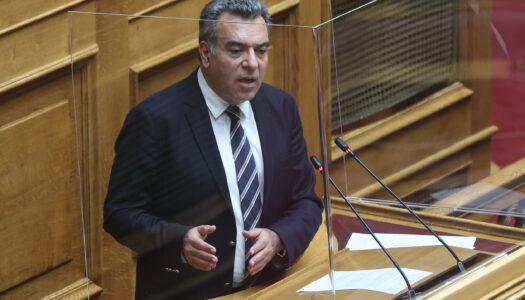 Παρέμβαση του Μάνου Κόνσολα για τα προβλήματα υδροδότησης στα άνυδρα νησιά