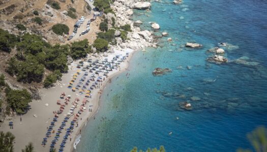 Σπουδαία νέα! Το νησί της ΚΑΡΠΑΘΟΥ παρουσιάζεται στο γερμανικό Esquire ως ένας από τους πιο υποτιμημένους ταξιδιωτικούς προορισμούς για το 2025!