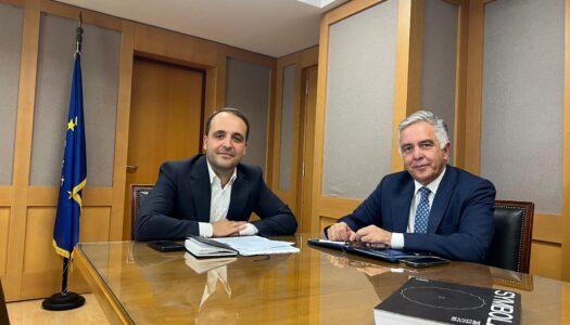 Συντονισμός για άμεσες λύσεις και πρωτοβουλίες στη συνάντηση του Βουλευτή Δωδεκανήσου με τον Υφυπουργό Ψηφιακής Διακυβέρνησης κ. Χρήστο Δερμεντζόπουλο για το Κτηματολόγιο