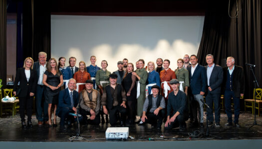 Στο κατάμεστο Δημοτικό Θέατρο Ρόδου πραγματοποιήθηκε η εκδήλωση αφιερωμένη στον Αριστοτέλη Παυλίδη