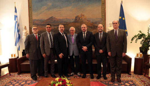 Συνάντηση του Προέδρου της Βουλής των Ελλήνων με αντιπροσωπεία της οργάνωσης της ομογένειας AHEPA – Ν. Κακλαμάνης: «Ένα μεγάλο ευχαριστώ για ό,τι κάνετε για την Ελλάδα μας»