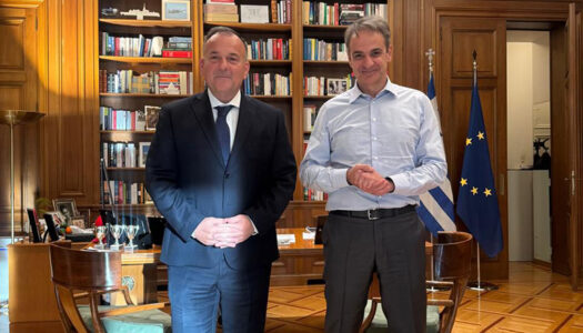 Συνάντηση Γιάννη Παππά με τον Πρωθυπουργό Κυριάκο Μητσοτάκη στο Μέγαρο Μαξίμου