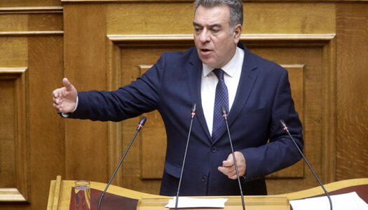 Παρέμβαση και προτάσεις του Μάνου Κόνσολα για να ελεγχθεί η τιμή των καυσίμων και να στηριχθούν οι μόνιμοι κάτοικοι και οι ελεύθεροι επαγγελματίες στα νησιά