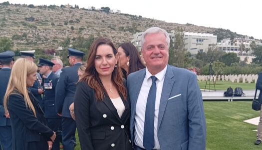 Ο Δήμαρχος Καρπάθου Μιχάλης Κ. Φελλουζής είχε συνάντηση με την Υπουργό Όλγα Κεφαλογιάννη στην Κρήτη όπου την προσκάλεσε να επισκεφθεί το νησί μας