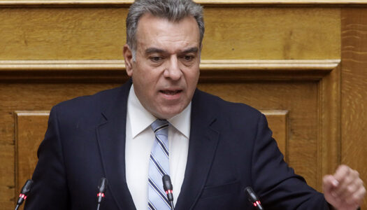 Μια συνολική πρόταση του Μάνου Κόνσολα για να αντιμετωπιστεί το πρόβλημα των κενών θέσεων προσωπικού στον τουρισμό