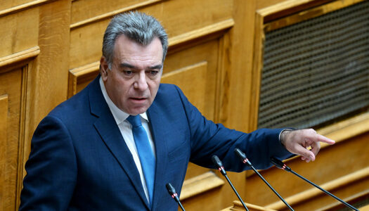 Παρέμβαση του Μάνου Κόνσολα για την ενίσχυση του ΕΚΑΒ στα Δωδεκάνησα