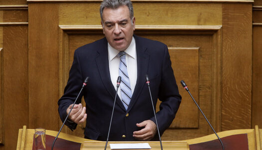 ΜΑΝΟΣ ΚΟΝΣΟΛΑΣ: «Προτάσεις για τη στήριξη των μελισσοκόμων στα νησιά»