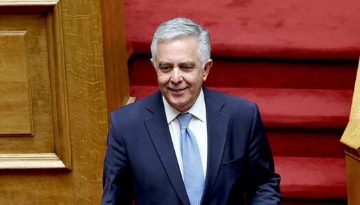 Για 8η φορά Κοσμήτορας της Βουλής των Ελλήνων ο Βασίλης Α. Υψηλάντης – Ισχυρή επανεκλογή με 221 ψήφους